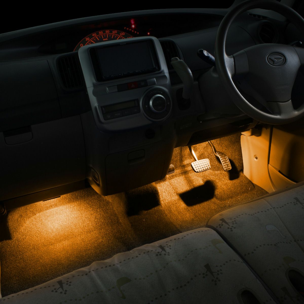 タント/タントカスタム(L375S/L385S)専用LEDフットライトキット 